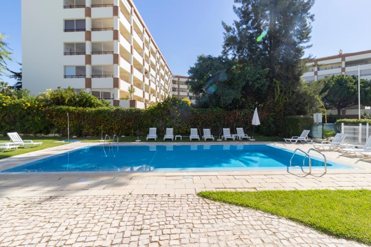 Zarco - Cosy Apartment In Vilamoura With A Balcony With View To The 2 Swimming Pools - Near The Beach & The Marina Quarteira Kültér fotó